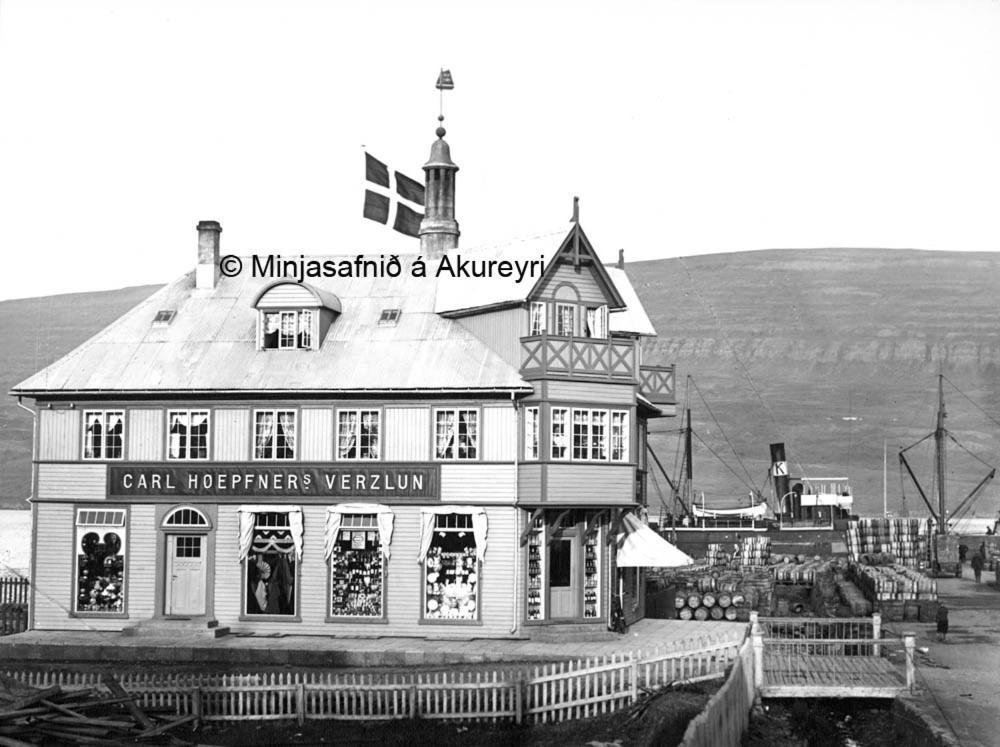 Hoepfner And Tulinius Historical Houses Акурейри Экстерьер фото
